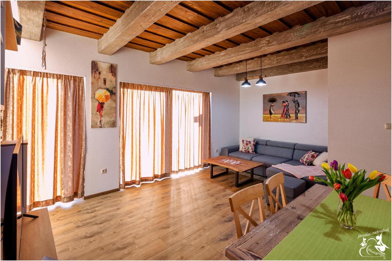 Apartments Pemikas II Liptovský Mikuláš Esterno foto